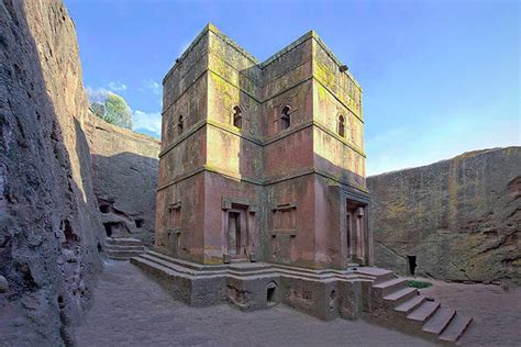 Tiền Sảnh của Dòng Thời Gian: Khám Phá Vẻ Đẹp Huyền Thoại Của Nhà thờ đá Lalibela ở Ethiopia!